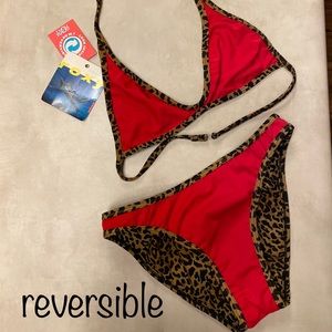 Roxy reversible bikini. size M. Red & leopard print🐆. meow
